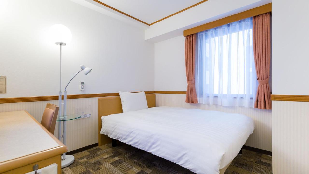 Toyoko Inn Okinawa Naha Asahibashi Ekimae Exterior foto