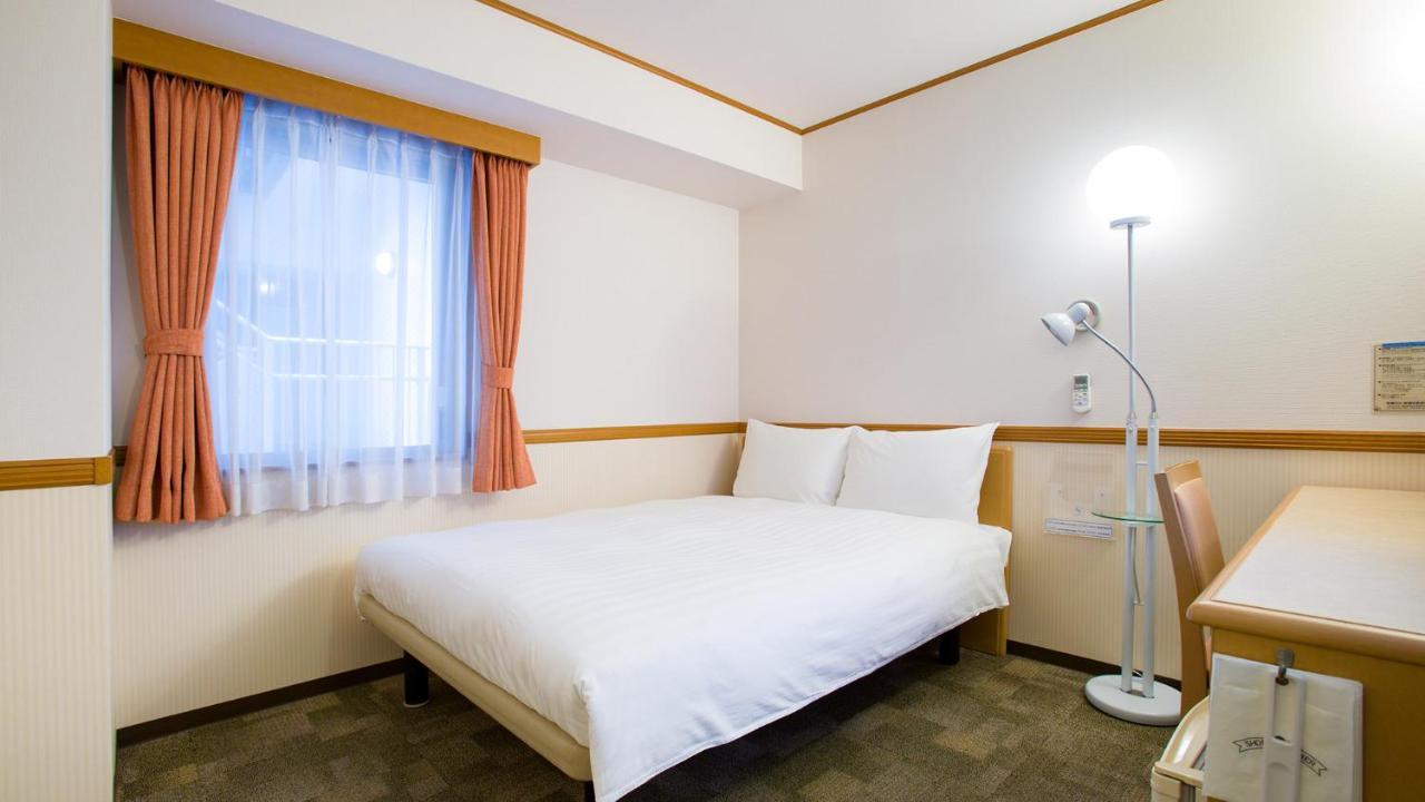 Toyoko Inn Okinawa Naha Asahibashi Ekimae Exterior foto