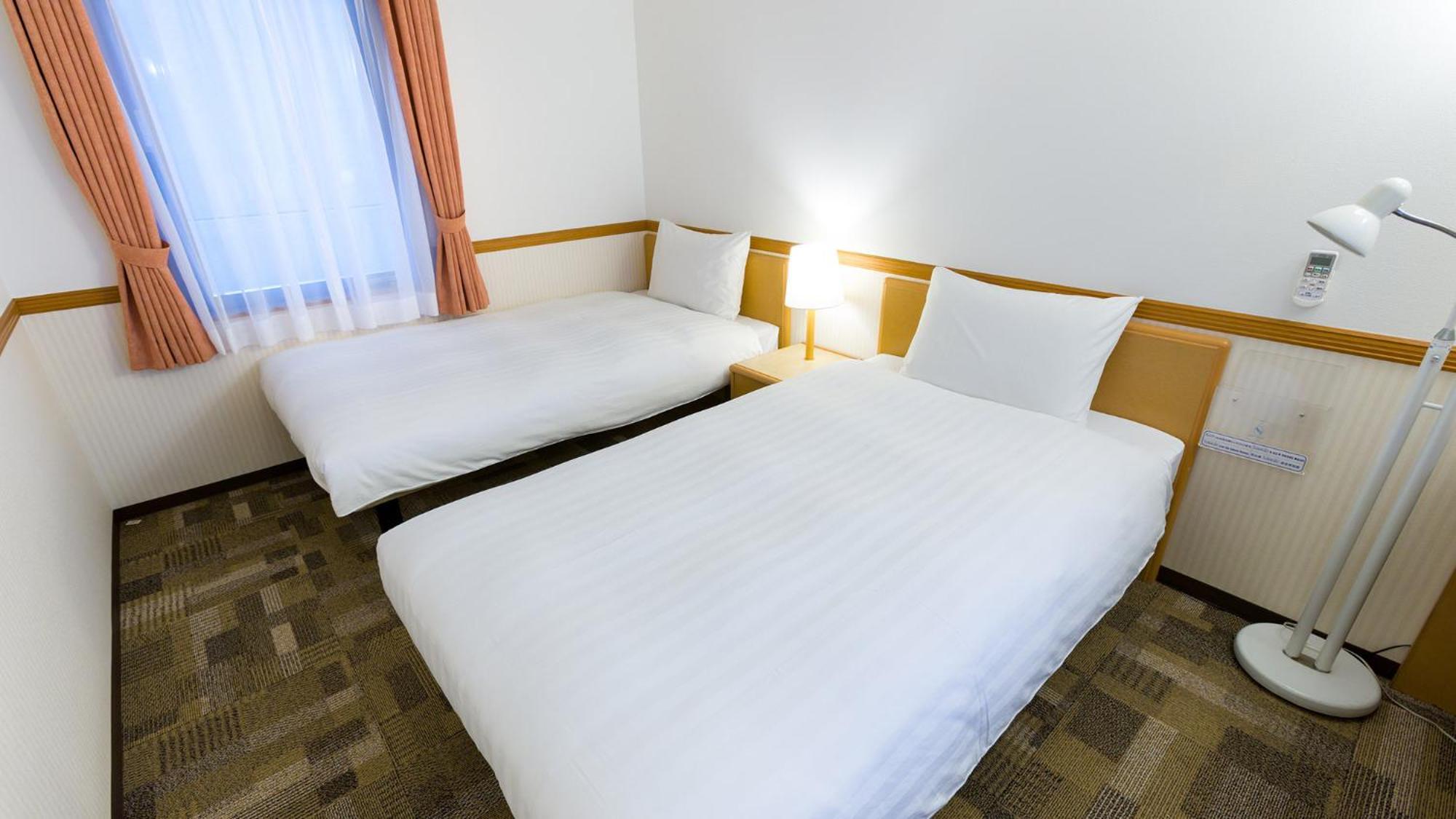 Toyoko Inn Okinawa Naha Asahibashi Ekimae Habitación foto