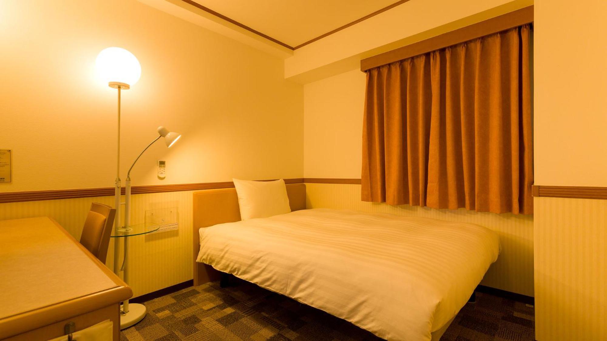 Toyoko Inn Okinawa Naha Asahibashi Ekimae Habitación foto