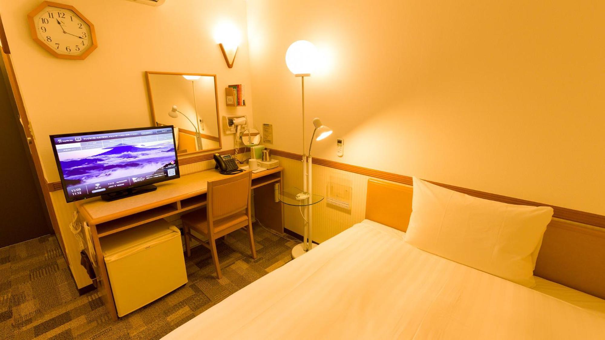 Toyoko Inn Okinawa Naha Asahibashi Ekimae Habitación foto