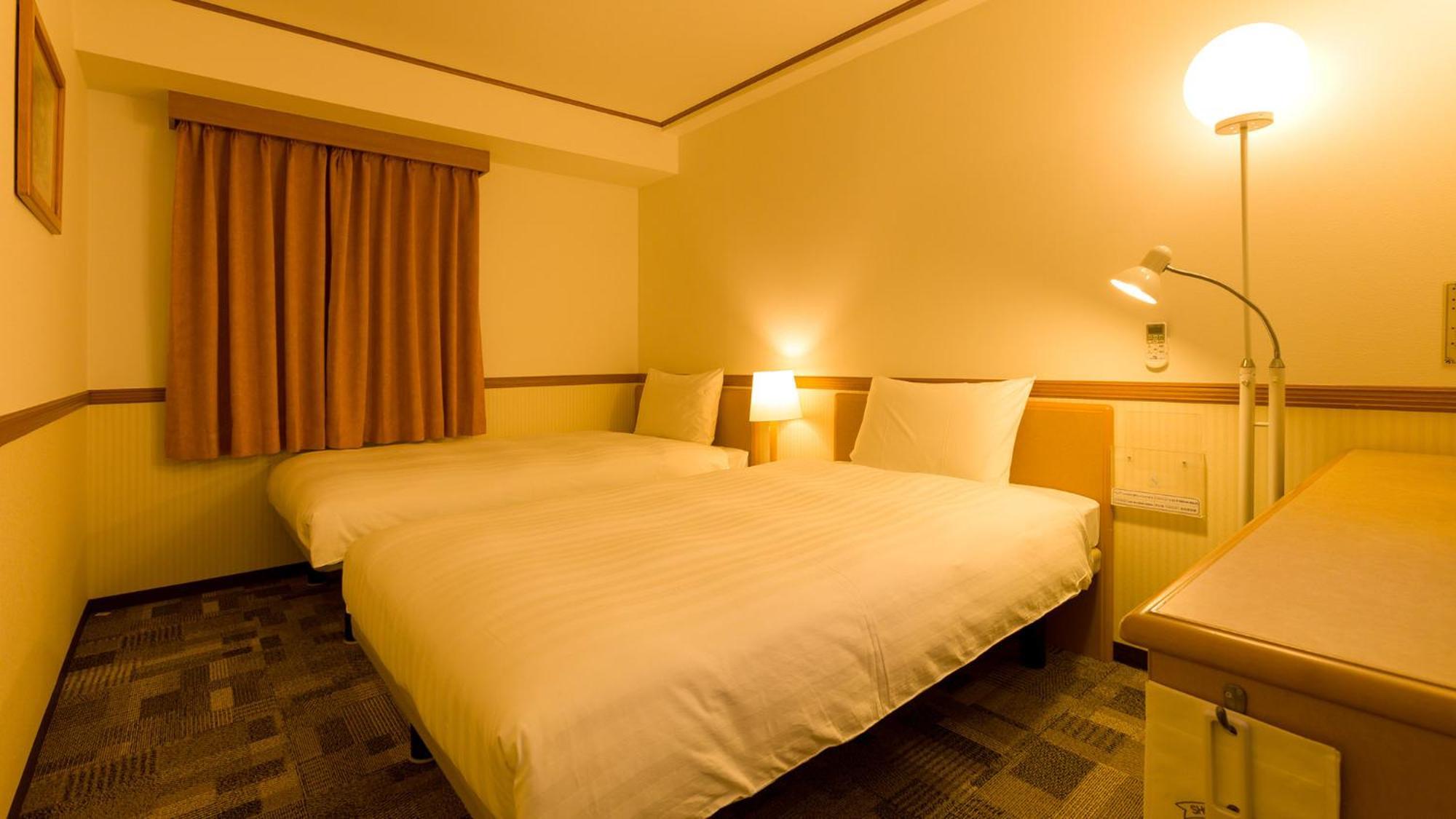 Toyoko Inn Okinawa Naha Asahibashi Ekimae Habitación foto