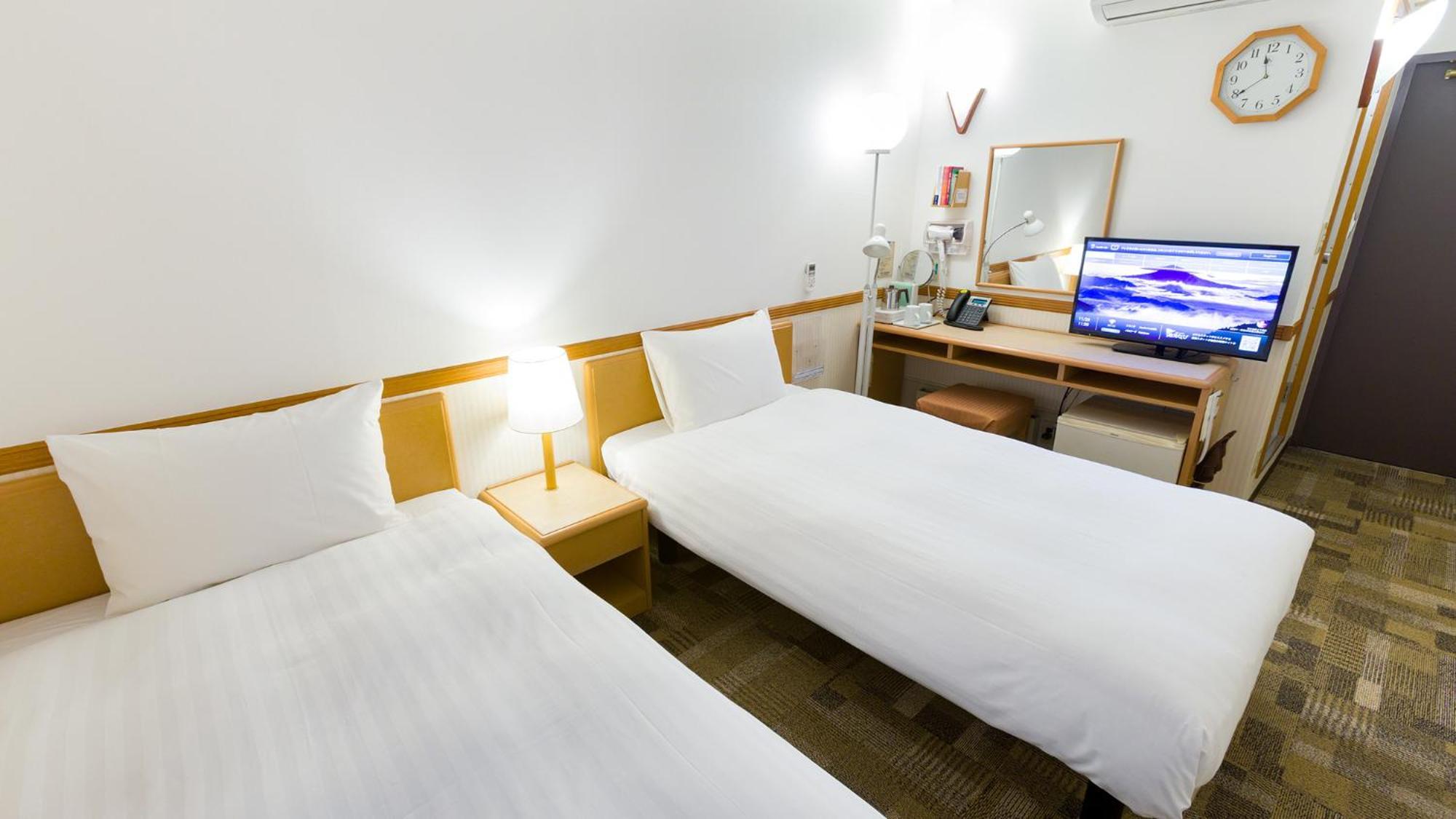 Toyoko Inn Okinawa Naha Asahibashi Ekimae Habitación foto