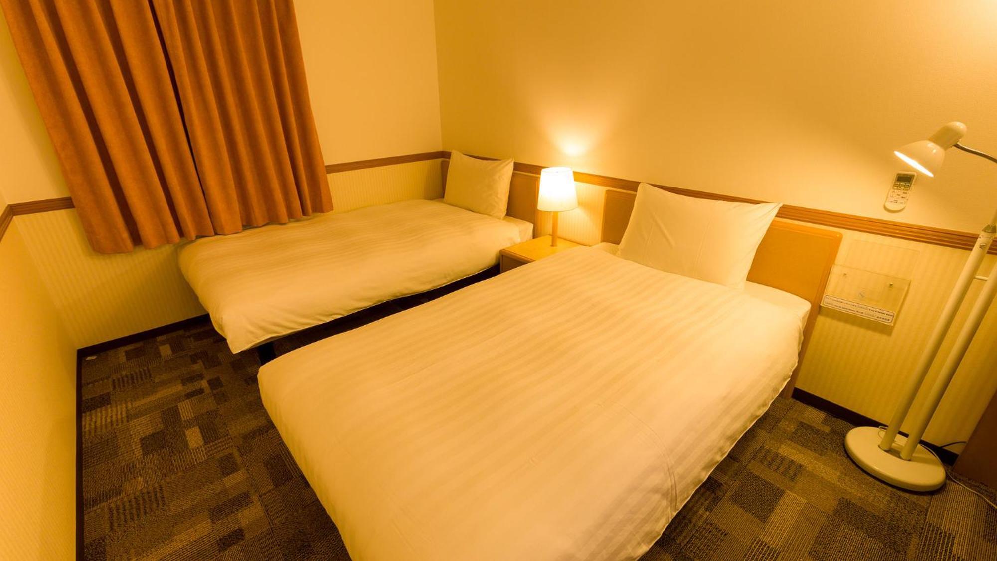 Toyoko Inn Okinawa Naha Asahibashi Ekimae Habitación foto