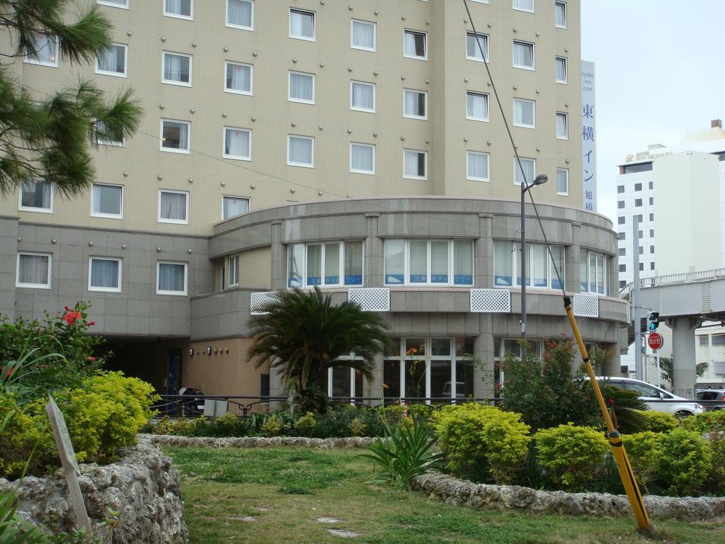 Toyoko Inn Okinawa Naha Asahibashi Ekimae Exterior foto